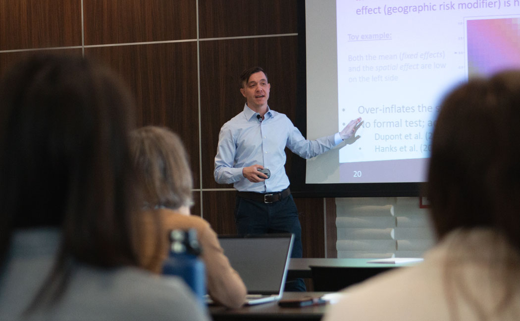 Chernyavskiy leads methodology applications series presentation